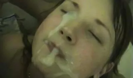 Russo porno tube video erotico con un giovane studente блондой