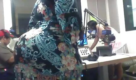 La bionda tirato un abito film porno con nadia mori rosa sul balcone, e hai ottenuto scopata in profondità nella sua bocca e la figa