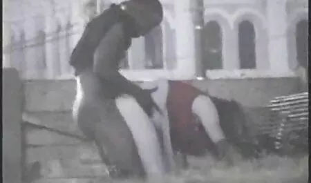 Niger отшпилил стройняшку a bordo piscina poze cu fete frumoase xxx