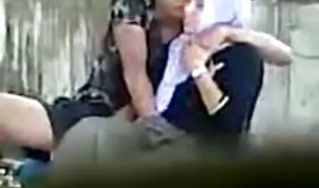 Moglie xxx massaggi cinesi fa pompino a suo marito e prende sperma sul viso