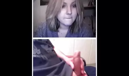 L'uomo ha fatto sul grande video tube xxx gratis fallo due ragazze sportive in strada