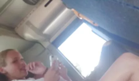 Zie con video casalinghi sexi i lavoratori löch foro sui membri e ottenere sperma