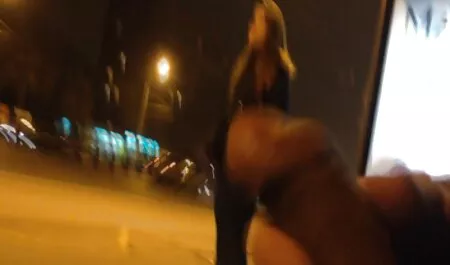 Ammiratore ammira film sex porno gratis panino bionda Latina e Bolzen borchie sulla sua gola