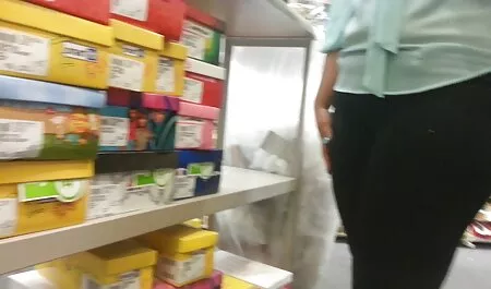 Appassionata Bestia si video sex nonna è data agli amanti dopo il lavoro