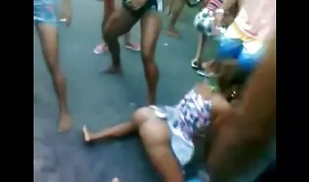 Casalinga in video erotici sexi abito scopa con macchina del sesso