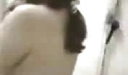 Redhead signora film porno con nadia mori scosse di fronte a un ragazzo naturale tette e ha agganciato porta fessura di equitazione