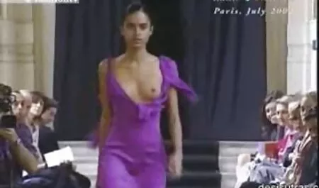 Cazzo Brandy Ryder gioca attivamente figa affamata film sexi adulti