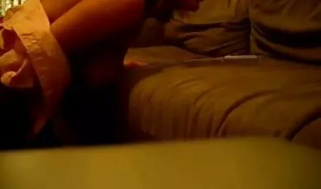 Tre video chat porno gratuita amici engage in Divano Sesso con due nero ragazzi