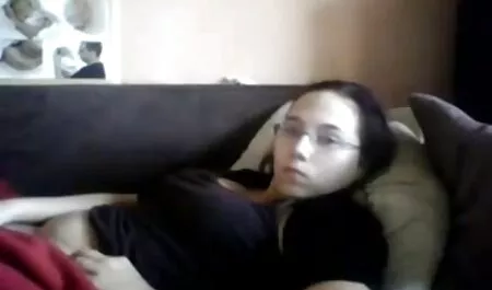 Massaggiatore отъебал breve video amatoriali sex стриженную bruna in pantaloncini rosa